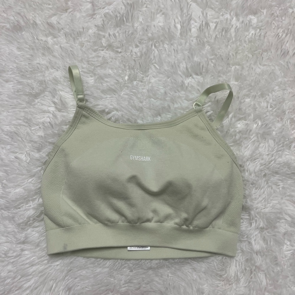 DO NOT BUY Gymshark Sports Bra and Shorts